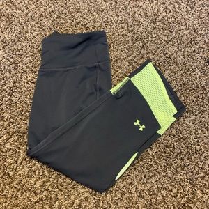 Women’s Under Armour cropped leggings